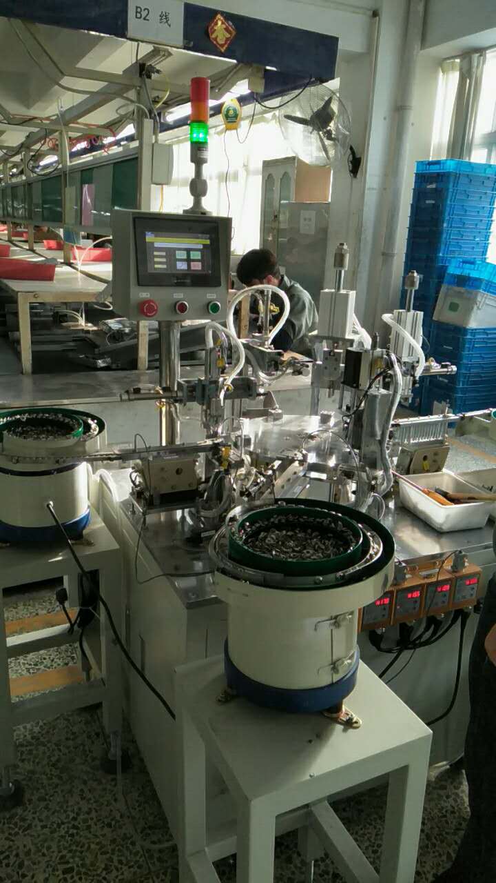 五金件鉚壓機
